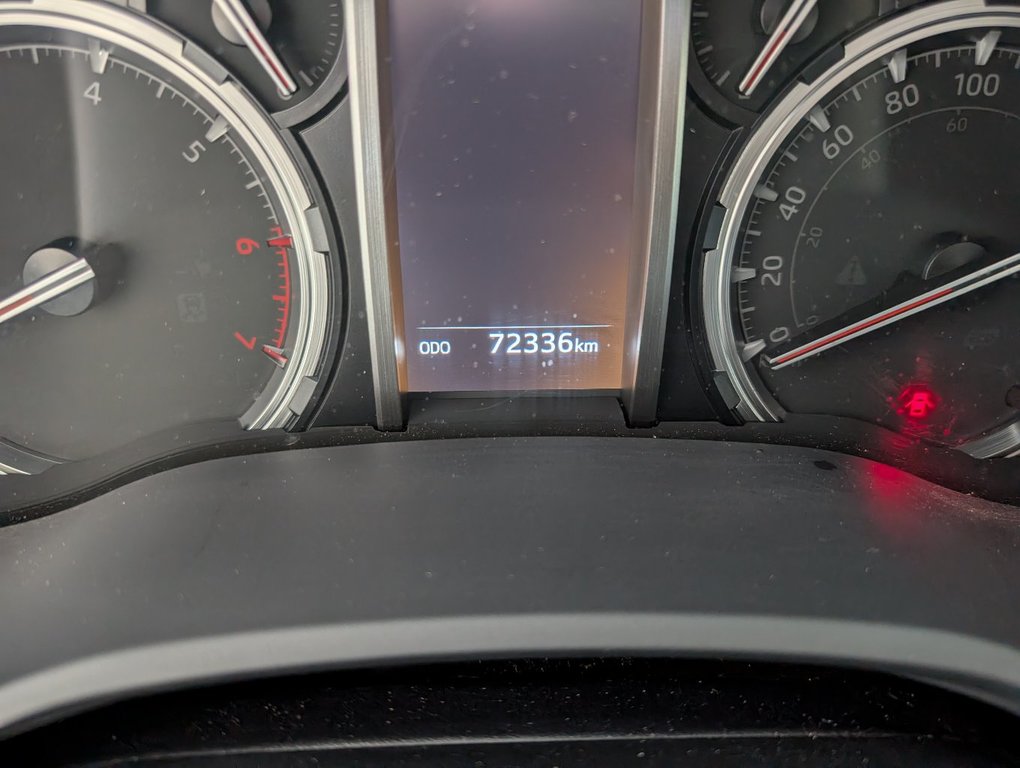 2022 Toyota 4Runner TRD OFF ROAD, 4X4, in Magog, Quebec - 26 - w1024h768px