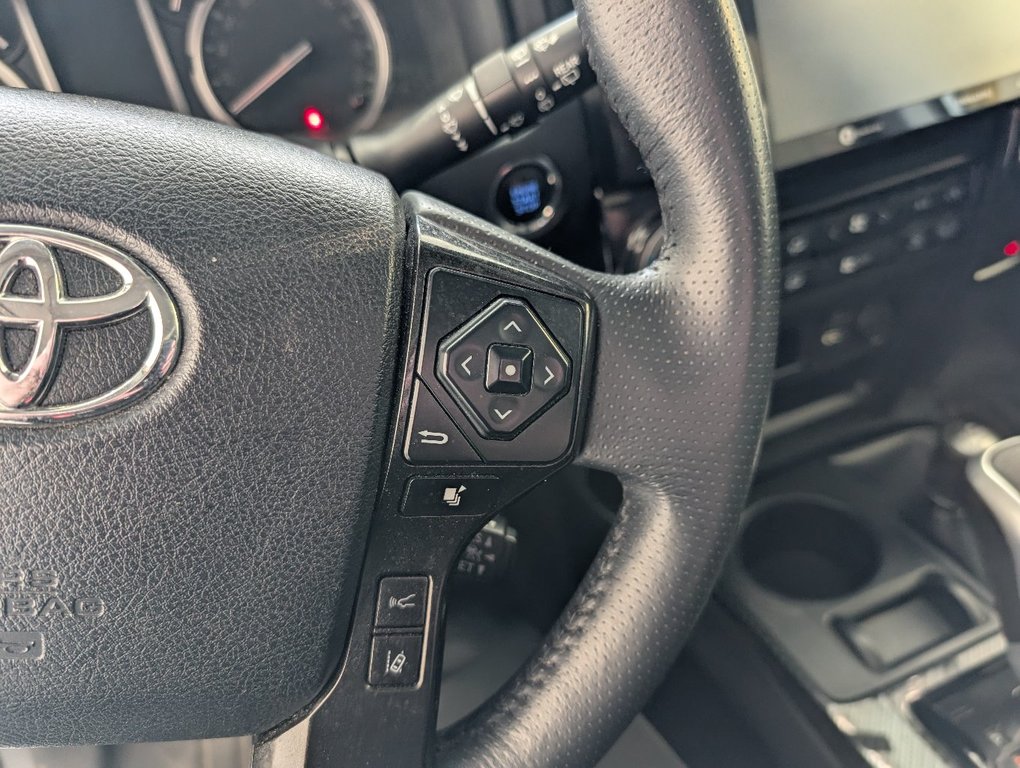 2022 Toyota 4Runner TRD OFF ROAD, 4X4, in Magog, Quebec - 23 - w1024h768px