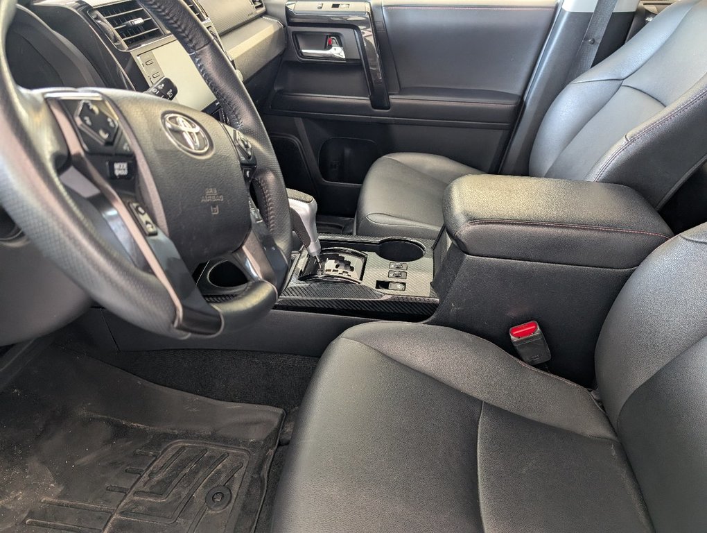 2022 Toyota 4Runner TRD OFF ROAD, 4X4, in Magog, Quebec - 13 - w1024h768px