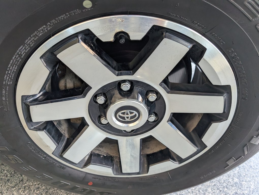 2022 Toyota 4Runner TRD OFF ROAD AWD, in Magog, Quebec - 28 - w1024h768px