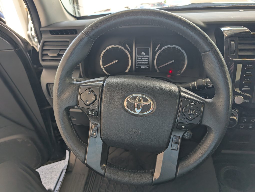 2022 Toyota 4Runner TRD OFF ROAD AWD, in Magog, Quebec - 17 - w1024h768px