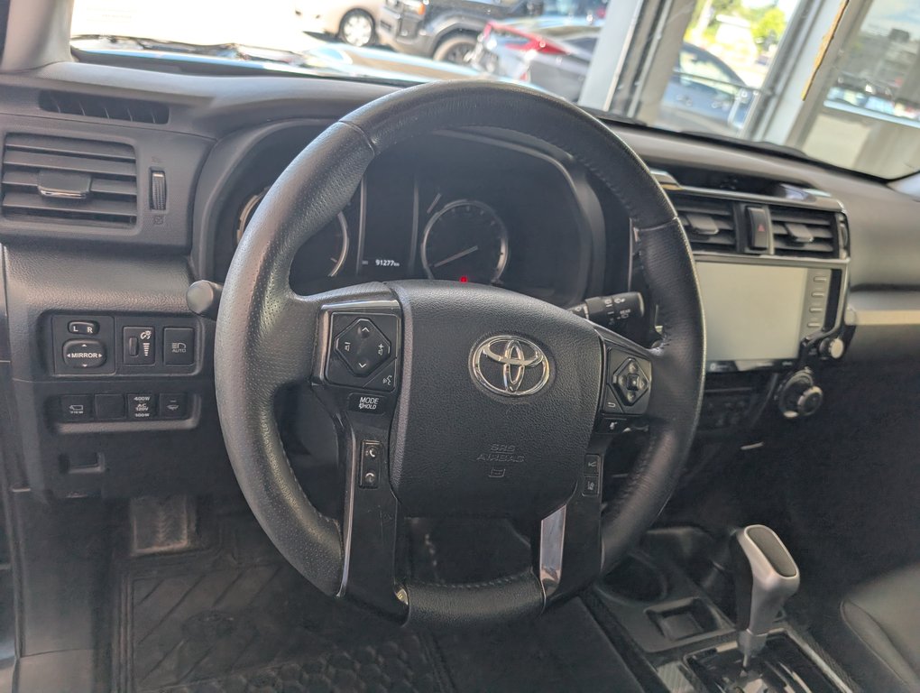 2022 Toyota 4Runner TRD OFF ROAD AWD, in Magog, Quebec - 14 - w1024h768px