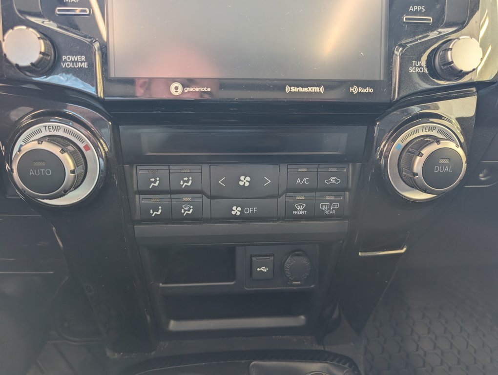 2022 Toyota 4Runner TRD OFF ROAD AWD, in Magog, Quebec - 19 - w1024h768px