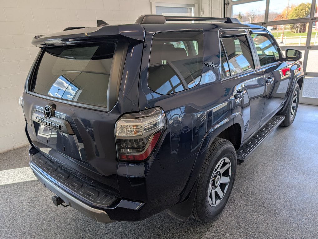 Toyota 4Runner TRD OFF ROAD, 4X4, 2022 à Magog, Québec - 3 - w1024h768px