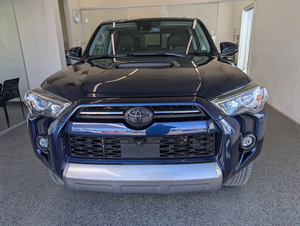 Toyota 4Runner TRD OFF ROAD, 4X4, 2022 à Magog, Québec - 6 - w1024h768px