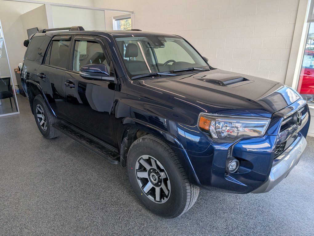 Toyota 4Runner TRD OFF ROAD, 4X4, 2022 à Magog, Québec - 1 - w1024h768px