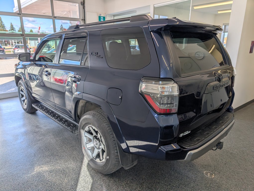 Toyota 4Runner TRD OFF ROAD, 4X4, 2022 à Magog, Québec - 5 - w1024h768px