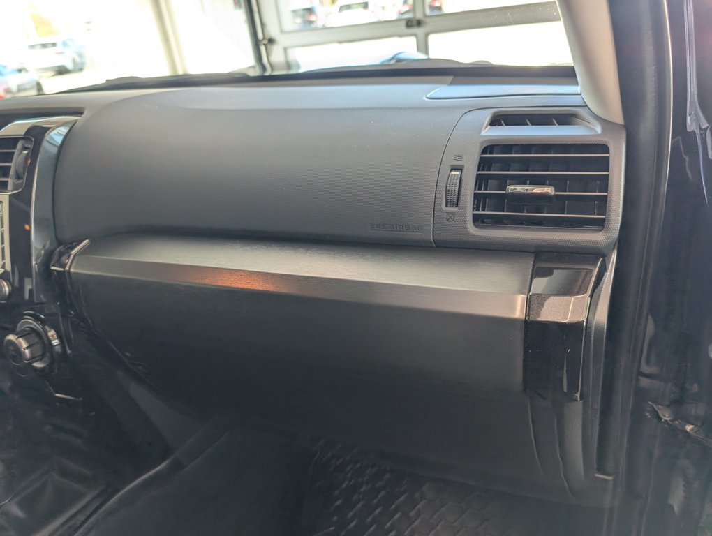 Toyota 4Runner TRD OFF ROAD, 4X4, 2022 à Magog, Québec - 10 - w1024h768px