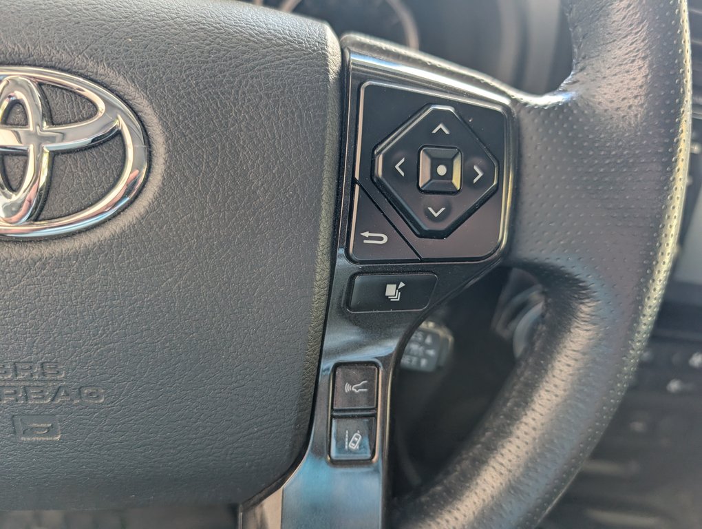 2023 Toyota 4Runner TRD OFF ROAD AWD, in Magog, Quebec - 22 - w1024h768px