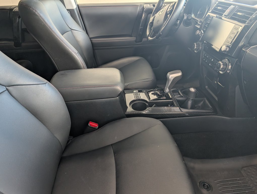 Toyota 4Runner TRD OFF ROAD. 2023 à Magog, Québec - 8 - w1024h768px