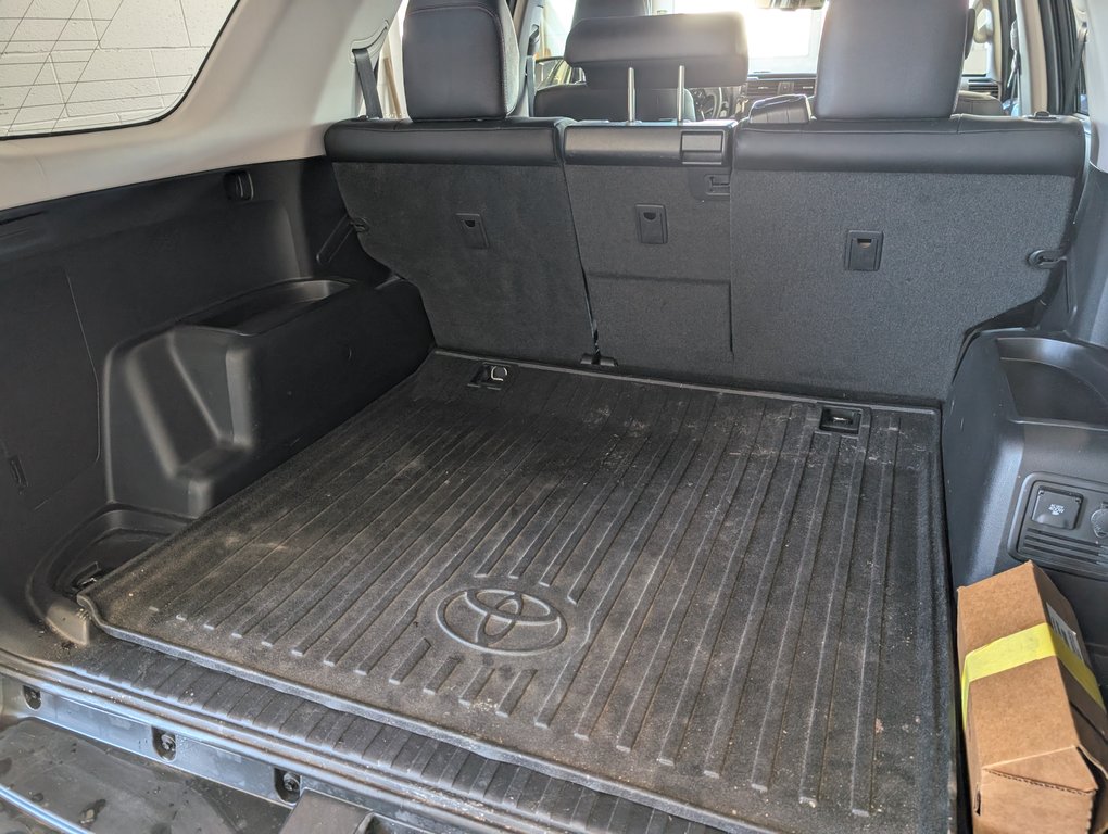 Toyota 4Runner TRD OFF ROAD. 2023 à Magog, Québec - 6 - w1024h768px