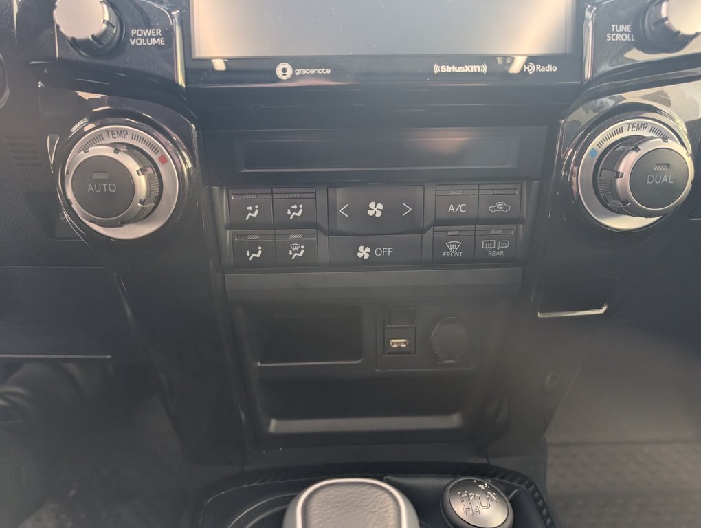 Toyota 4Runner TRD OFF ROAD. 2023 à Magog, Québec - 19 - w1024h768px