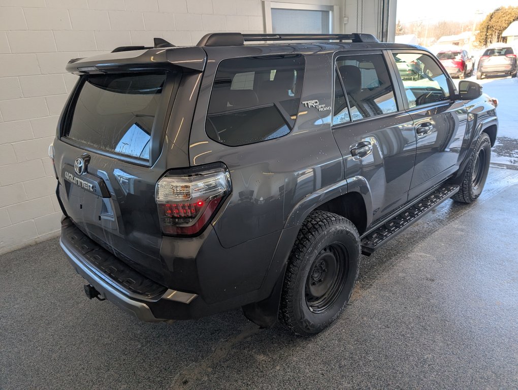 Toyota 4Runner TRD OFF ROAD. 2023 à Magog, Québec - 3 - w1024h768px