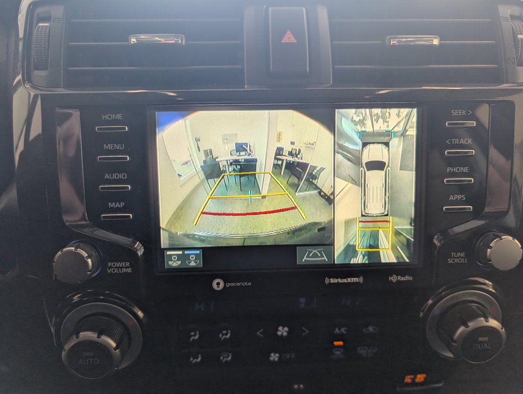 Toyota 4Runner TRD OFF ROAD. 2023 à Magog, Québec - 23 - w1024h768px