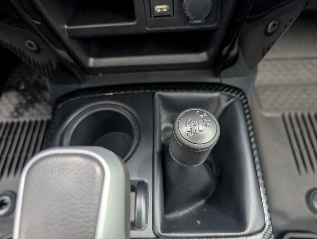 Toyota 4Runner TRD OFF ROAD. 2023 à Magog, Québec - 18 - w1024h768px