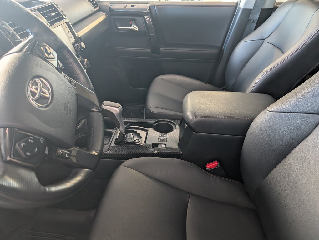 Toyota 4Runner TRD OFF ROAD. 2023 à Magog, Québec - 11 - w1024h768px