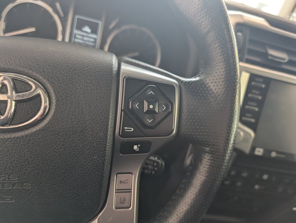 Toyota 4Runner LIMITED, GARANTIE JUSQU EN 2028, 2023 à Magog, Québec - 19 - w1024h768px