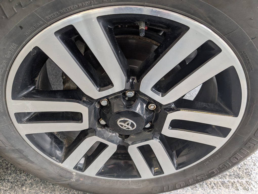 Toyota 4Runner LIMITED, GARANTIE JUSQU EN 2028, 2023 à Magog, Québec - 26 - w1024h768px