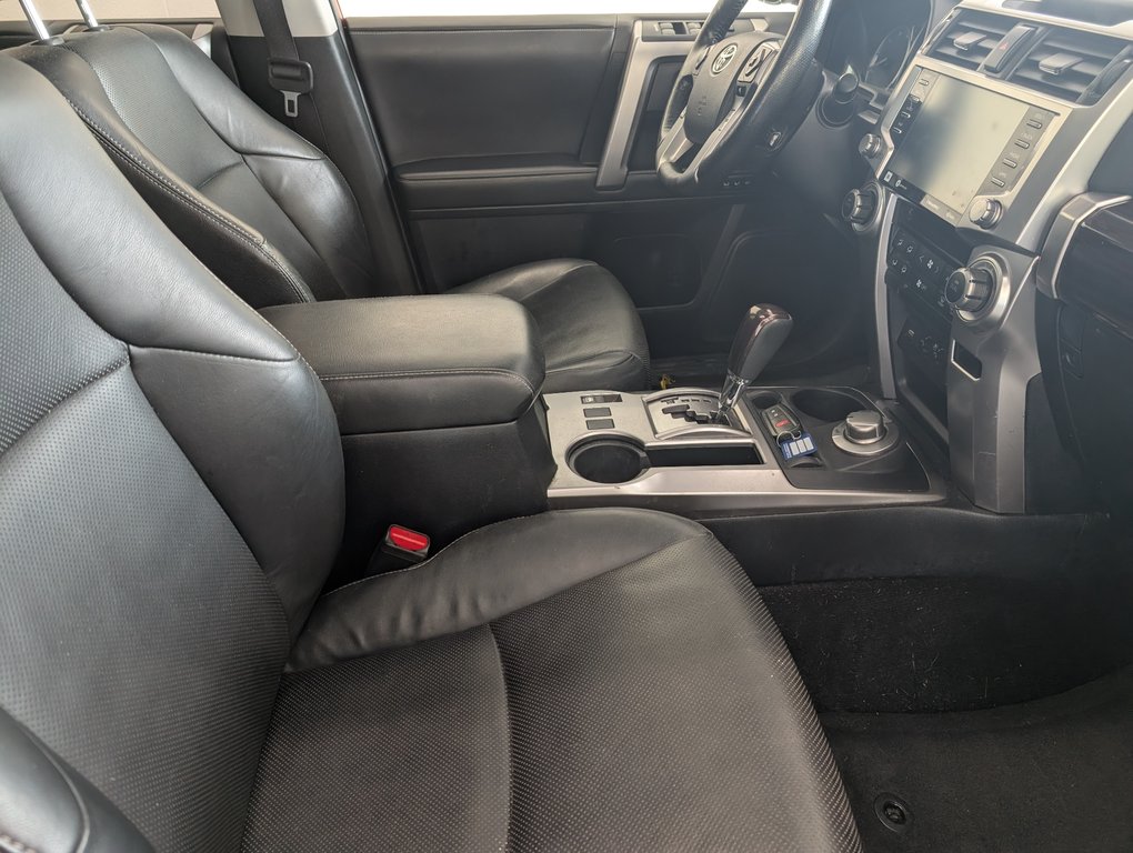 Toyota 4Runner LIMITED, GARANTIE JUSQU EN 2028, 2023 à Magog, Québec - 7 - w1024h768px