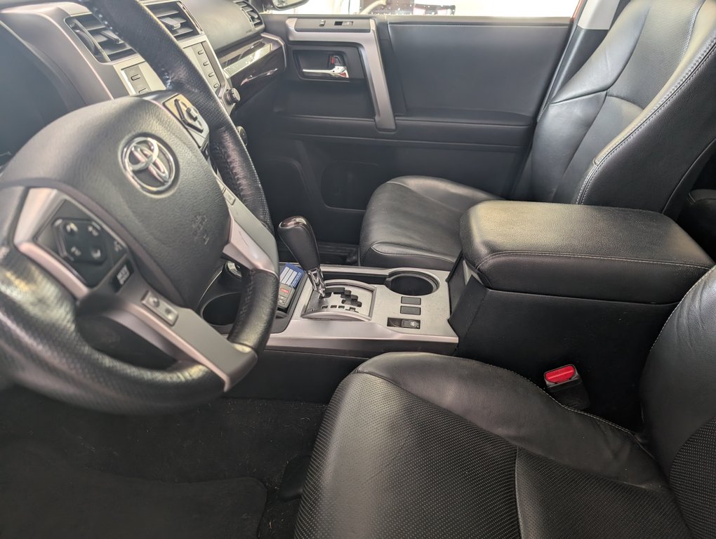 Toyota 4Runner LIMITED, GARANTIE JUSQU EN 2028, 2023 à Magog, Québec - 10 - w1024h768px