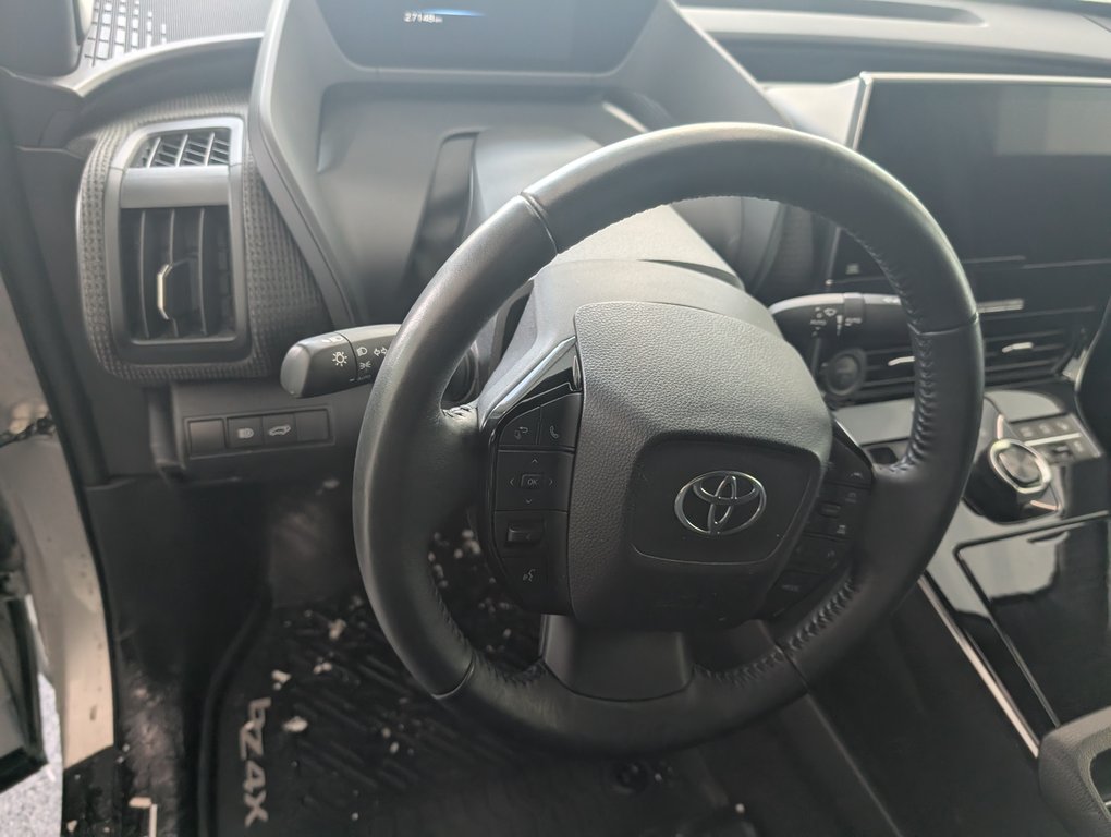 Toyota bZ4X XLE AWD TECHNOLOGIE, 2023 à Magog, Québec - 12 - w1024h768px