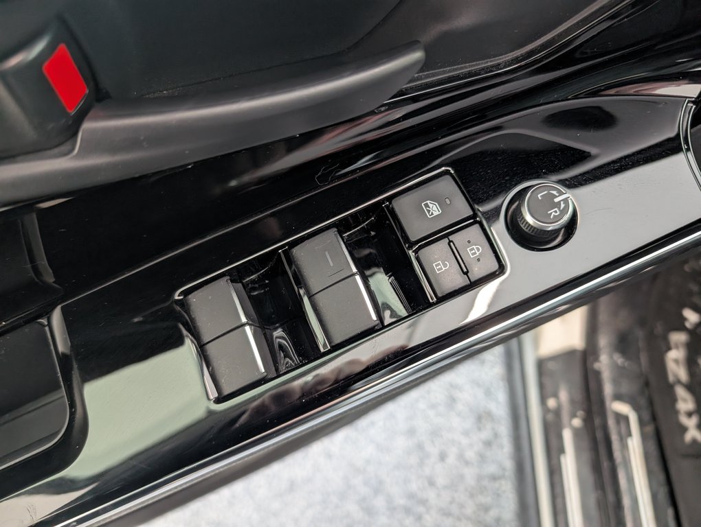 Toyota bZ4X XLE AWD TECHNOLOGIE, 2023 à Magog, Québec - 14 - w1024h768px