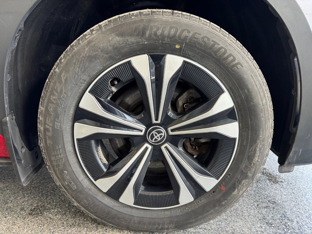 2023 Toyota bZ4X XLE AWD in Magog, Quebec - 23 - w1024h768px