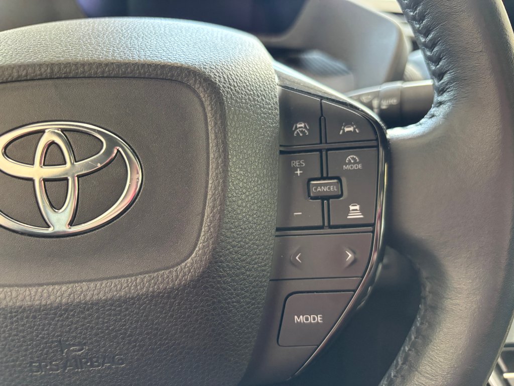 2023 Toyota bZ4X XLE AWD in Magog, Quebec - 17 - w1024h768px