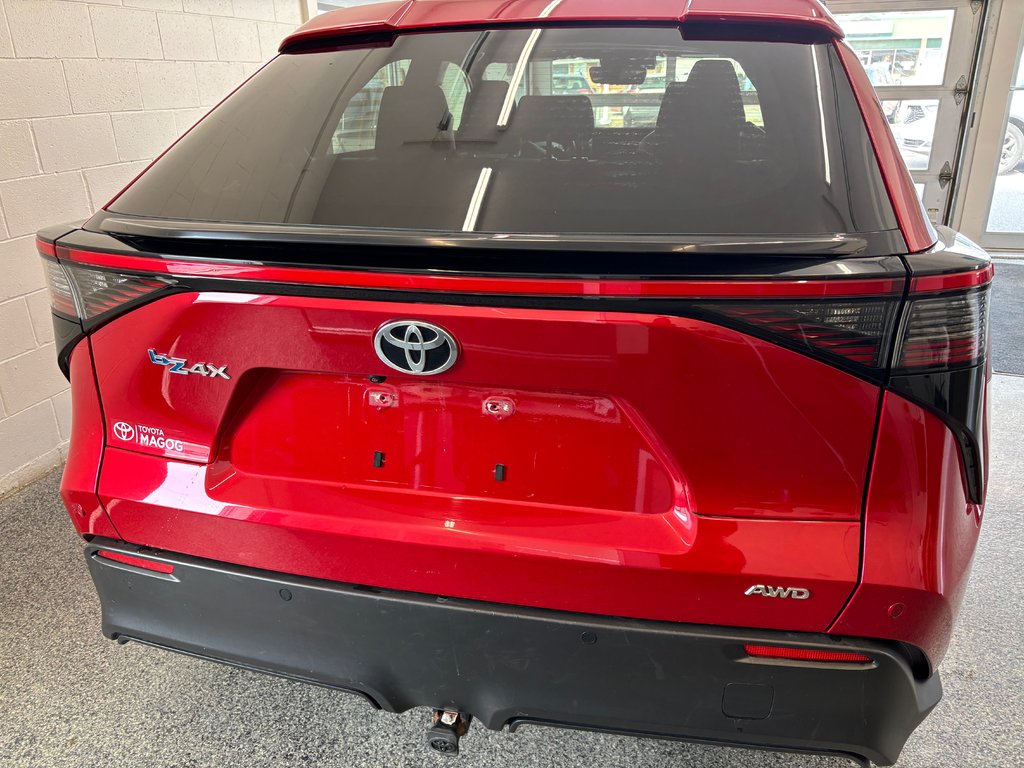2023 Toyota bZ4X XLE AWD in Magog, Quebec - 4 - w1024h768px