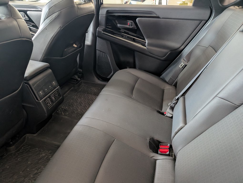 Toyota bZ4X XLE AWD 2023 à Magog, Québec - 10 - w1024h768px