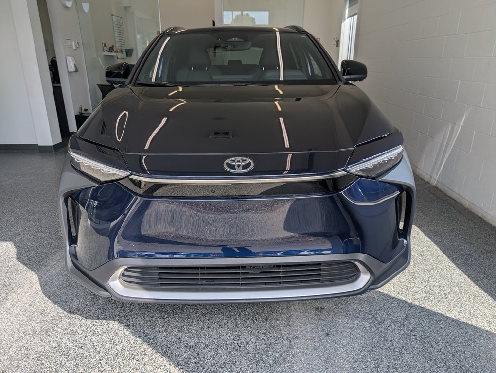 Toyota bZ4X XLE AWD 2023 à Magog, Québec - 5 - w1024h768px