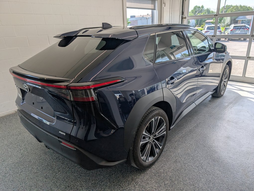 Toyota bZ4X XLE AWD 2023 à Magog, Québec - 3 - w1024h768px