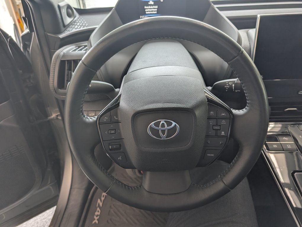2023 Toyota bZ4X XLE AWD, in Magog, Quebec - 15 - w1024h768px