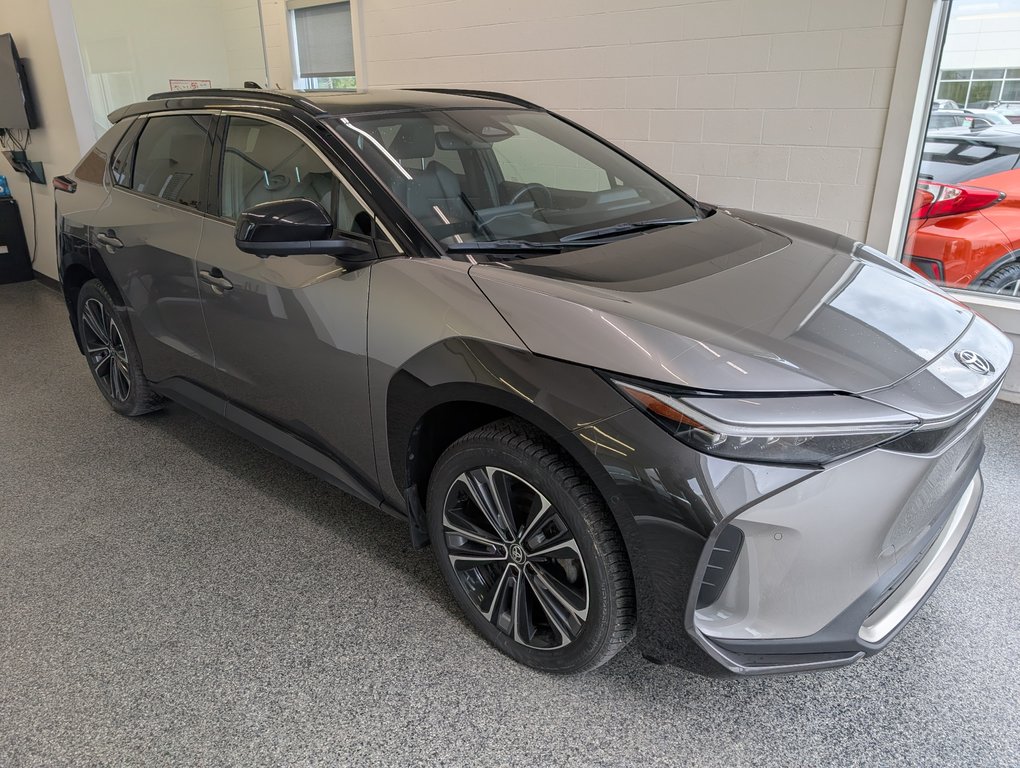 2023 Toyota bZ4X XLE AWD, in Magog, Quebec - 1 - w1024h768px