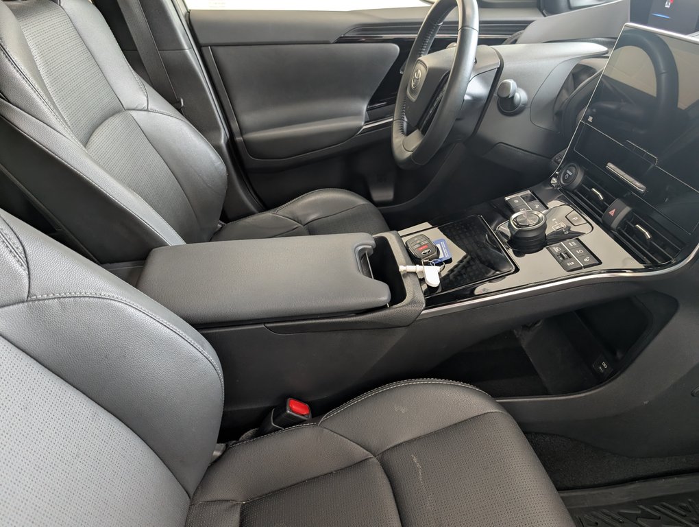 2023 Toyota bZ4X XLE AWD, in Magog, Quebec - 7 - w1024h768px
