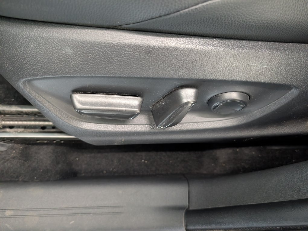 2023 Toyota bZ4X XLE AWD, in Magog, Quebec - 14 - w1024h768px