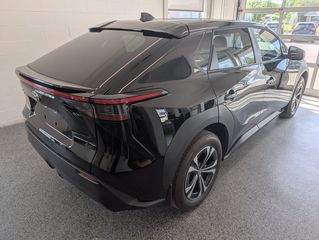 Toyota bZ4X LE 2024 à Magog, Québec - 3 - w1024h768px