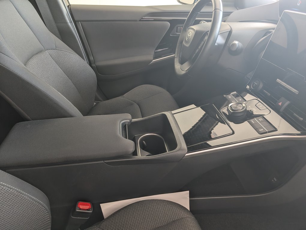 Toyota bZ4X LE 2024 à Magog, Québec - 8 - w1024h768px