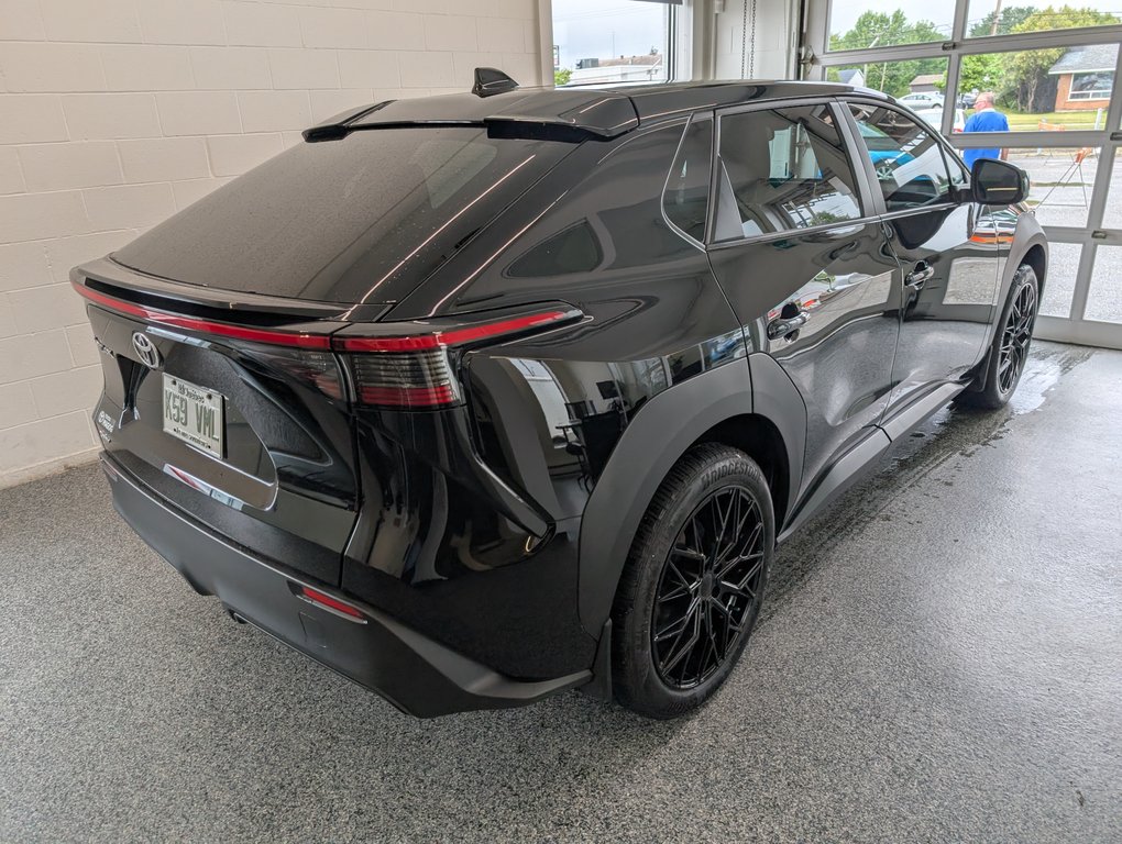2024 Toyota bZ4X LE in Magog, Quebec - 3 - w1024h768px