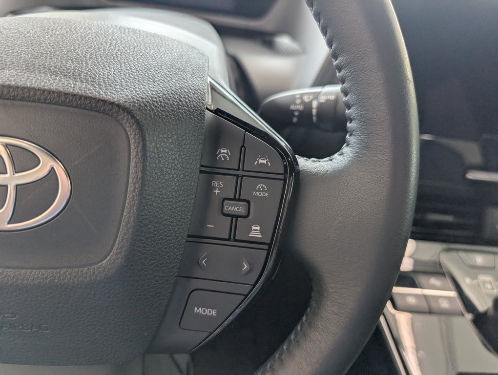2024 Toyota bZ4X LE in Magog, Quebec - 16 - w1024h768px