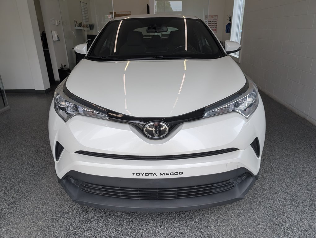 Toyota C-HR  2018 à Magog, Québec - 5 - w1024h768px