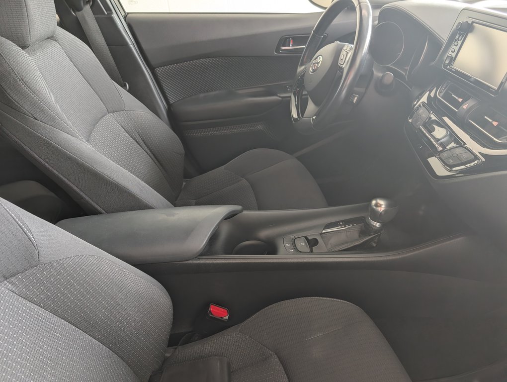 Toyota C-HR  2018 à Magog, Québec - 8 - w1024h768px