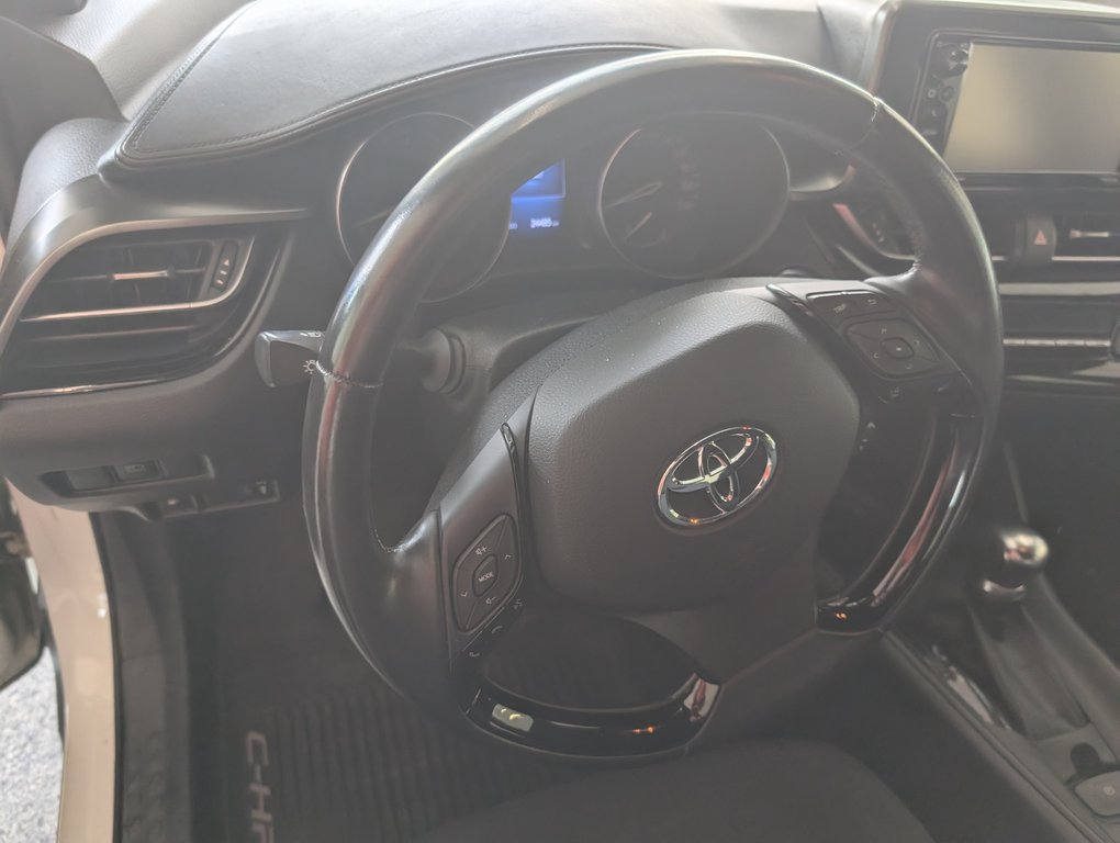 Toyota C-HR  2018 à Magog, Québec - 12 - w1024h768px