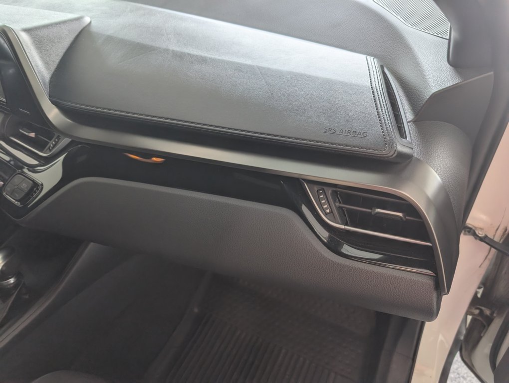 Toyota C-HR  2018 à Magog, Québec - 9 - w1024h768px