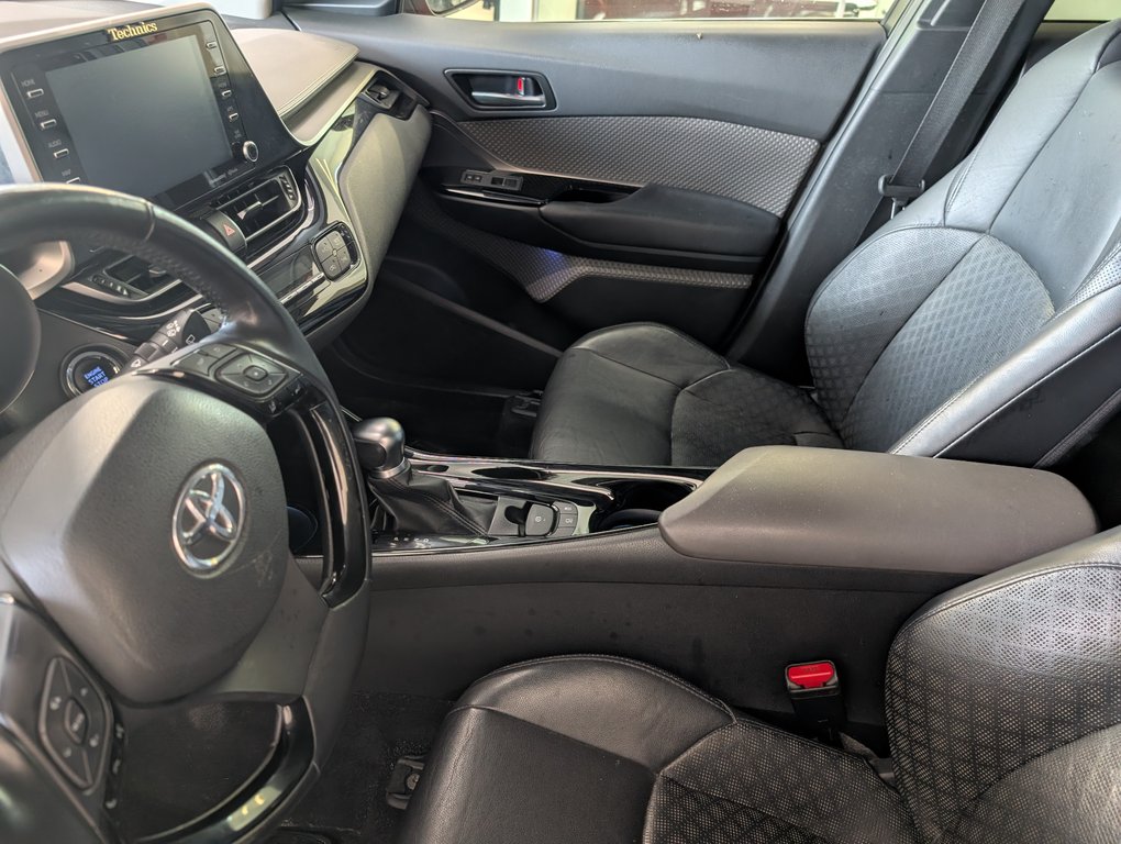 Toyota C-HR LIMITED, CUIR, A/C, 2020 à Magog, Québec - 11 - w1024h768px