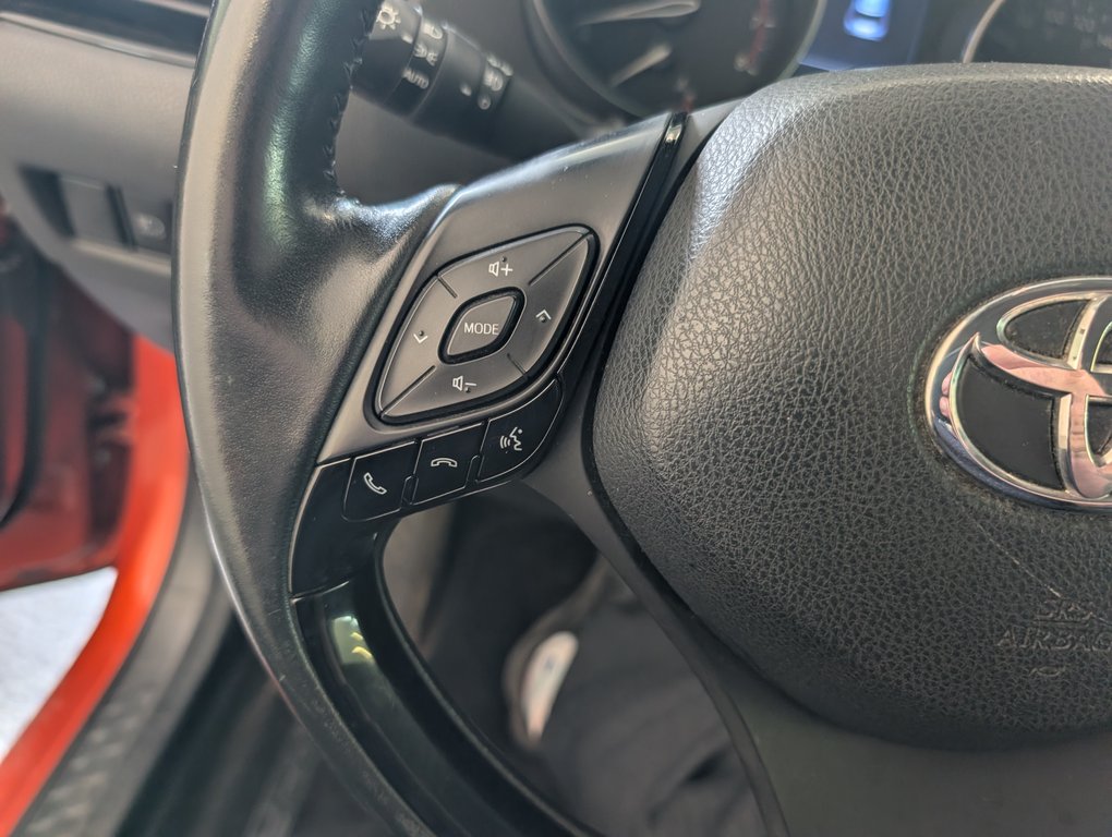 Toyota C-HR LIMITED, CUIR, A/C, 2020 à Magog, Québec - 18 - w1024h768px