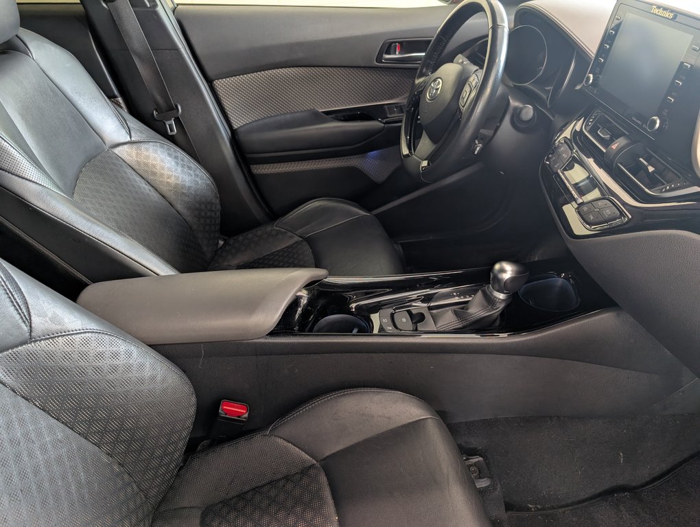 Toyota C-HR LIMITED, CUIR, A/C, 2020 à Magog, Québec - 8 - w1024h768px