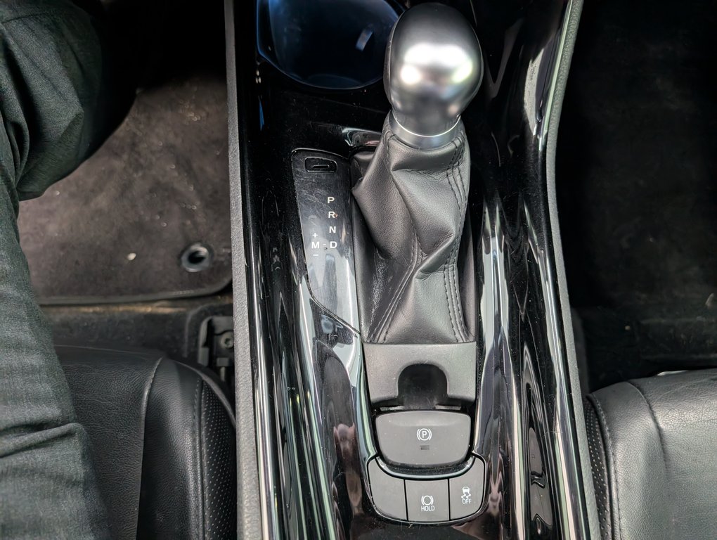 Toyota C-HR LIMITED, CUIR, A/C, 2020 à Magog, Québec - 16 - w1024h768px