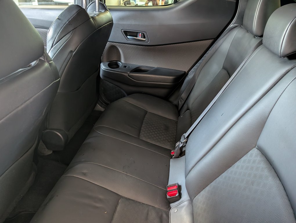 Toyota C-HR LIMITED, CUIR, A/C, 2020 à Magog, Québec - 10 - w1024h768px