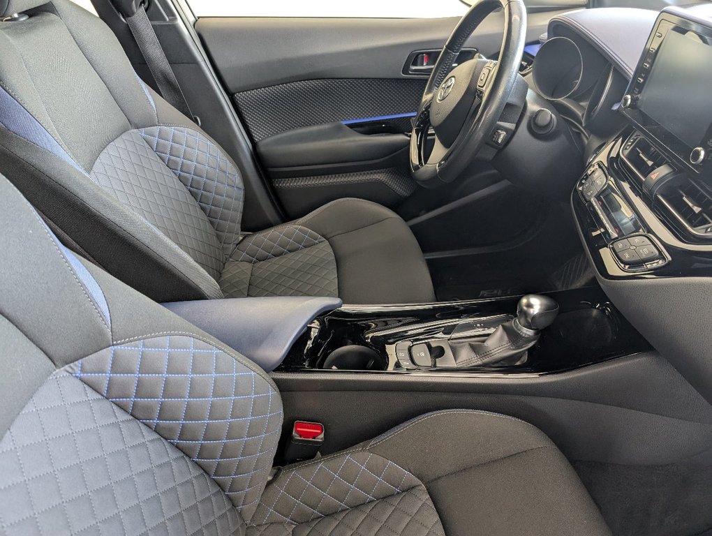 2021 Toyota C-HR XLE PREMIUM, A/C, in Magog, Quebec - 9 - w1024h768px